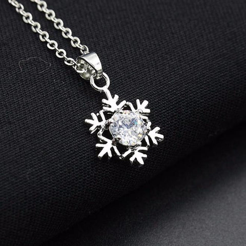 Women Diamond Snowflake Pendant Necklace Jewelry